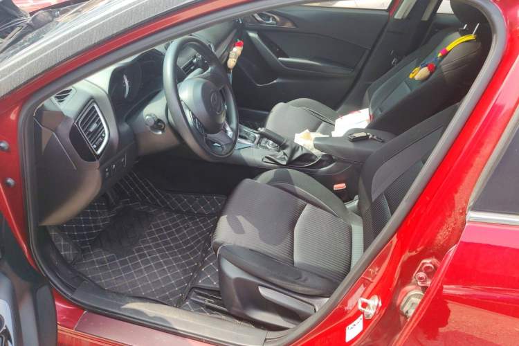 Used Mazda 3 Axela 2014 Sedan 1.5L Automatic Luxury Model Left Front Seat