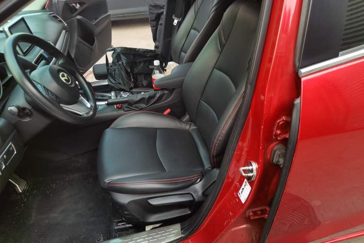 Used Mazda 3 Axela 2014 Sedan 1.5L Automatic Comfort Model Left Front Seat