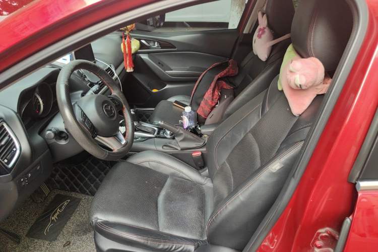 Used Mazda 3 Axela 2014 Hatchback 2.0L Automatic Sport Model Left Front Seat