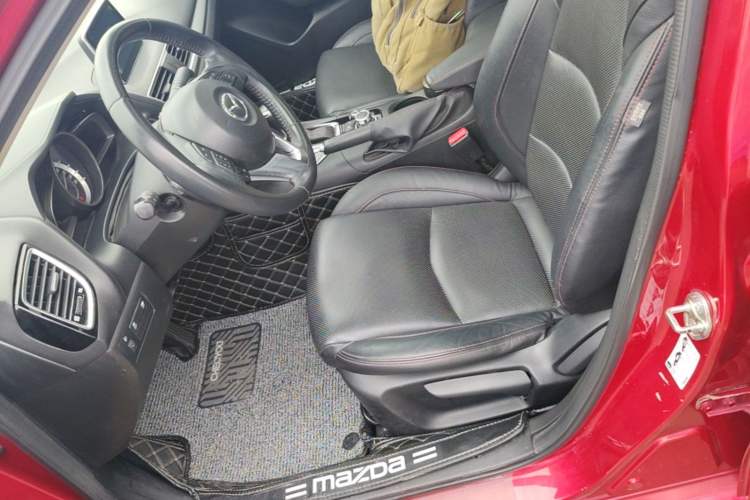 Used Mazda 3 Axela 2014 Sedan 2.0L Automatic Sport Model Left Front Seat
