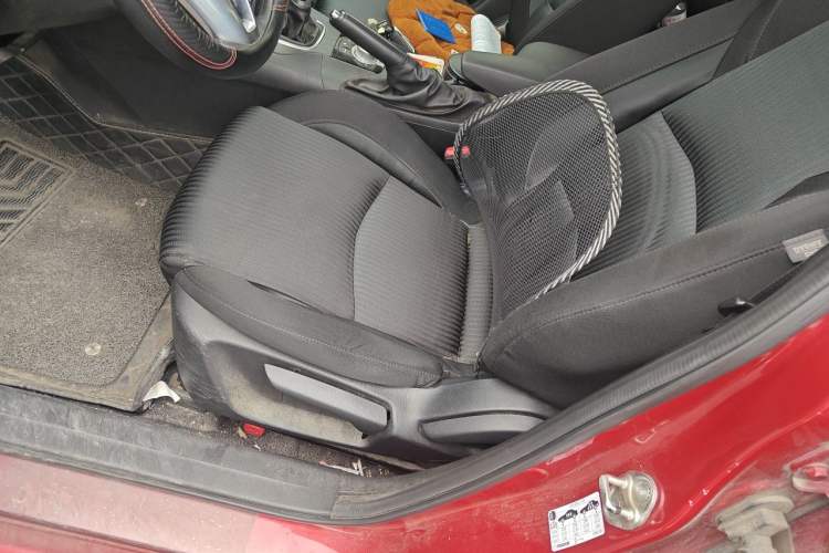 Used Mazda 3 Axela 2014 Sedan 1.5L Manual Comfort Model Left Front Seat