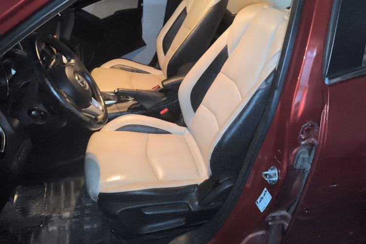 Used Mazda 3 Axela 2014 Sedan 2.0L Automatic Flagship Model Left Front Seat