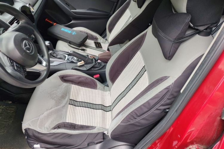 Used Mazda 3 Axela 2014 Sedan 1.5L Automatic Luxury Model Left Front Seat