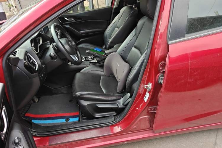 Used Mazda 3 Axela 2014 Sedan 2.0L Automatic Sport Model Left Front Seat