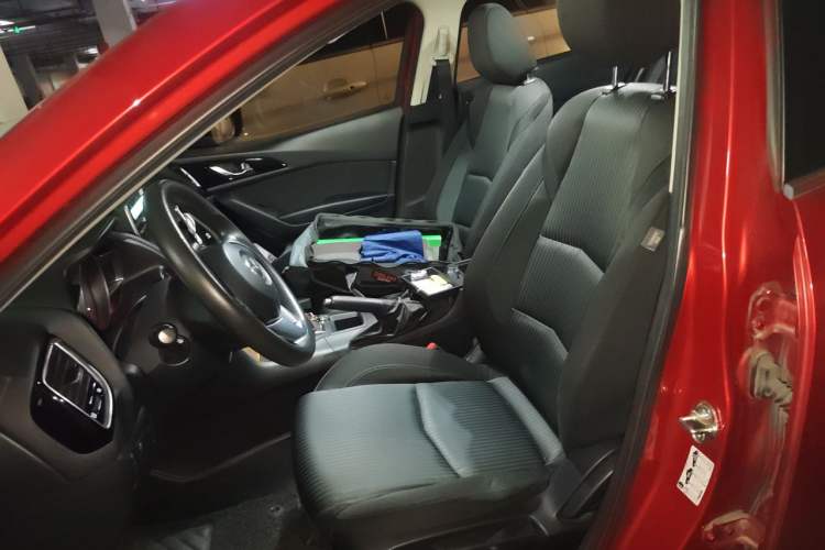 Used Mazda 3 Axela 2014 Sedan 1.5L Automatic Comfort Model Left Front Seat
