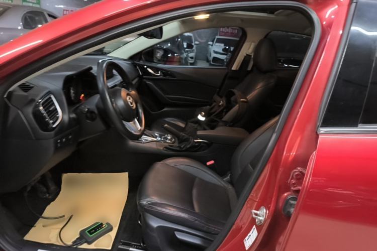 Used Mazda 3 Axela 2014 Sedan 1.5L Automatic Luxury Model Left Front Seat