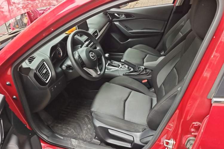 Used Mazda 3 Axela 2014 Sedan 1.5L Automatic Luxury Model Left Front Seat