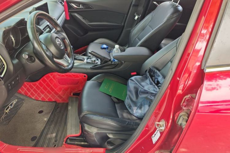 Used Mazda 3 Axela 2014 Sedan 1.5L Automatic Comfort Model Left Front Seat