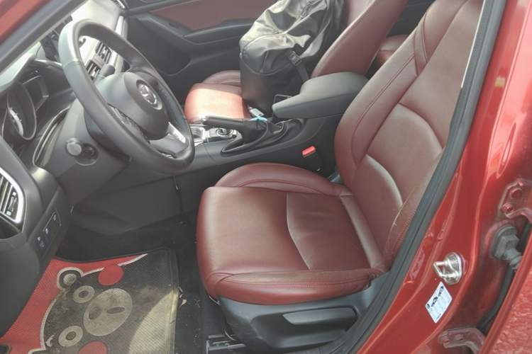 Used Mazda 3 Axela 2014 Sedan 1.5L Automatic Luxury Model Left Front Seat