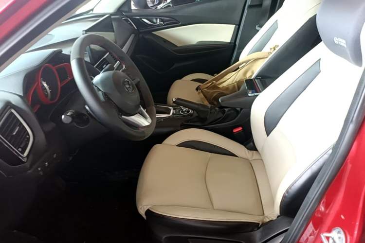 Used Mazda 3 Axela 2014 Sedan 2.0L Automatic Sport Model Left Front Seat
