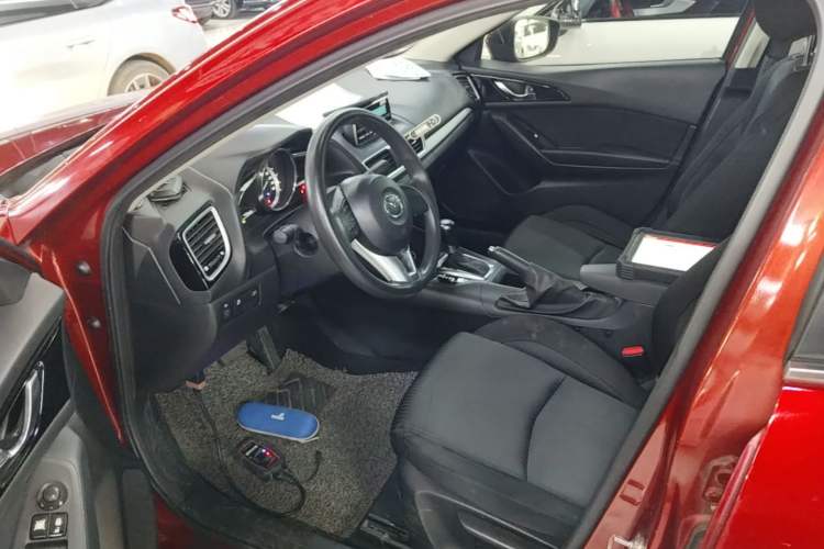 Used Mazda 3 Axela 2014 Sedan 1.5L Automatic Comfort Model Left Front Seat
