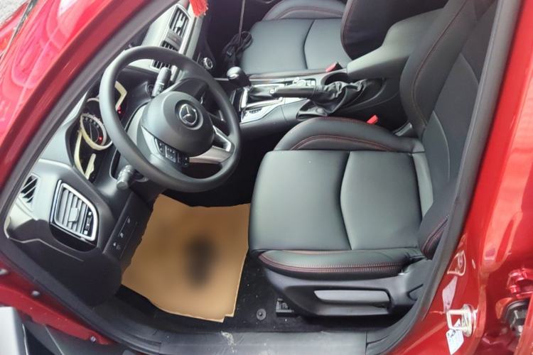 Used Mazda 3 Axela 2014 Sedan 1.5L Automatic Luxury Model Left Front Seat