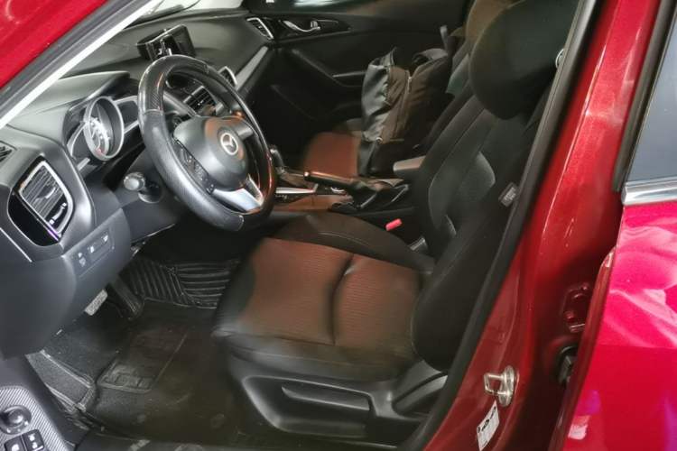Used Mazda 3 Axela 2014 Sedan 1.5L Automatic Luxury Model Left Front Seat