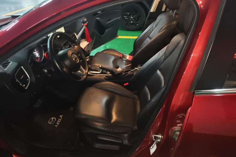 Used Mazda 3 Axela 2014 Hatchback 1.5L Automatic Prestige Model Left Front Seat