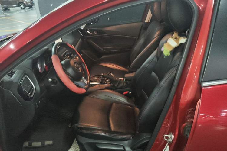 Used Mazda 3 Axela 2014 Sedan 1.5L Automatic Luxury Model Left Front Seat