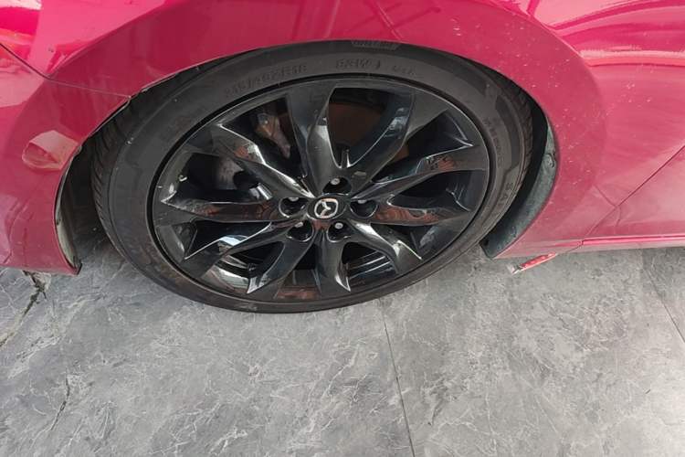 Used Mazda 3 Axela 2014 Sedan 2.0L Automatic Sport Model Left Front Wheel Hub
