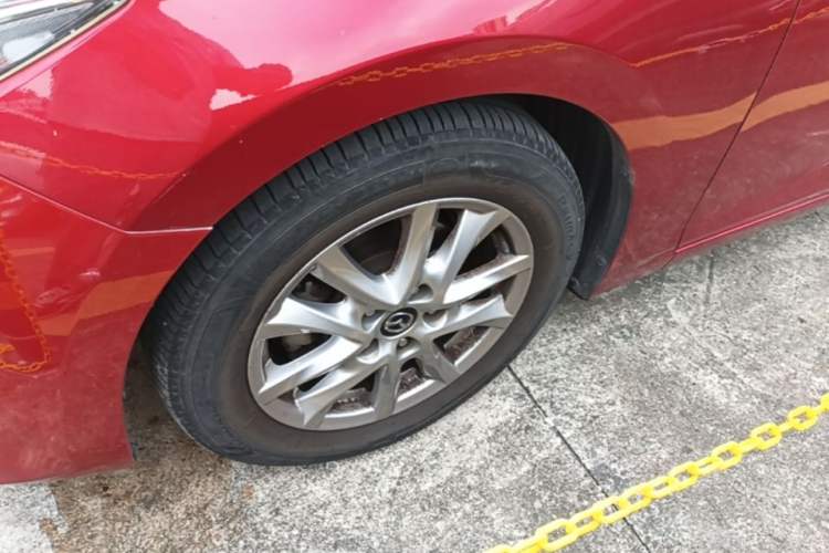 Used Mazda 3 Axela 2014 Sedan 1.5L Automatic Comfort Model Left Front Wheel Hub