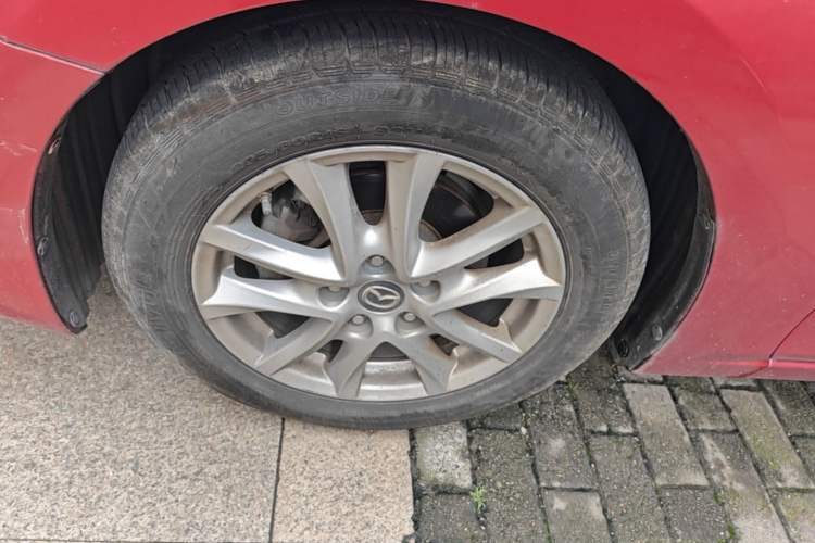 Used Mazda 3 Axela 2014 Sedan 1.5L Automatic Luxury Model Left Front Wheel Hub