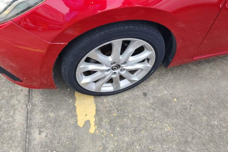 Used Mazda 3 Axela 2014 Sedan 2.0L Automatic Sport Model Left Front Wheel Hub