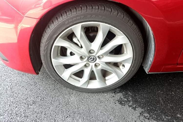Used Mazda 3 Axela 2014 Sedan 2.0L Automatic Sport Model Left Front Wheel Hub