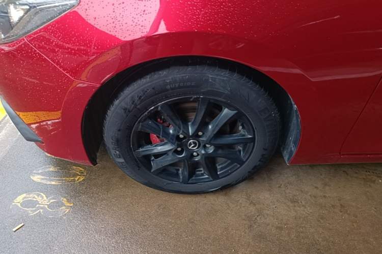 Used Mazda 3 Axela 2014 Sedan 1.5L Automatic Comfort Model Left Front Wheel Hub
