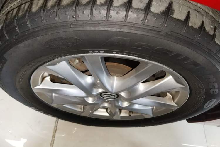 Used Mazda 3 Axela 2014 Sedan 1.5L Automatic Comfort Model Left Front Wheel Hub