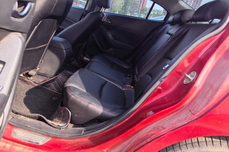 Used Mazda 3 Axela 2014 Sedan 1.5L Automatic Comfort Model Left Rear Seat