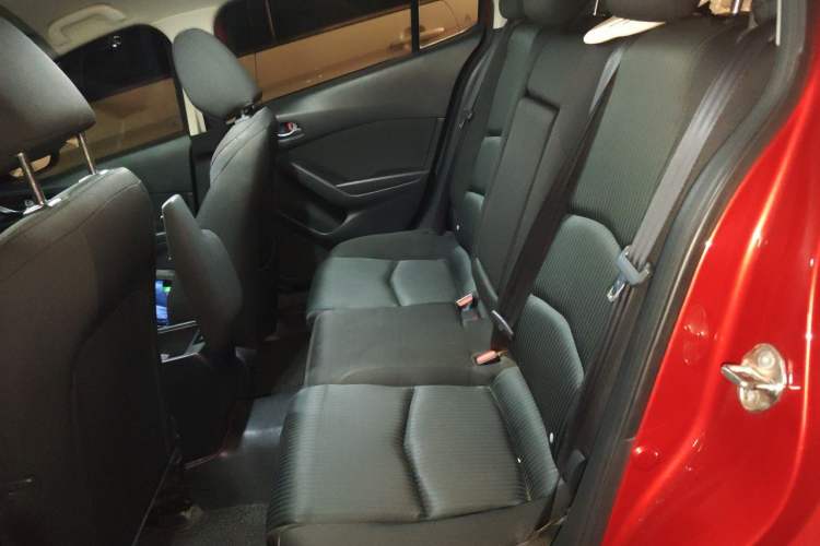 Used Mazda 3 Axela 2014 Sedan 1.5L Automatic Comfort Model Left Rear Seat