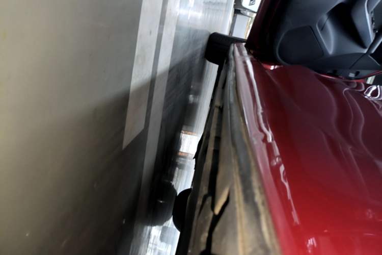 Used Mazda 3 Axela 2014 Sedan 1.5L Automatic Luxury Model Left Side Sill
