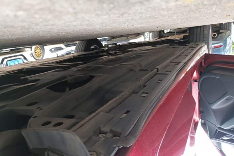 Used Mazda 3 Axela 2014 Sedan 1.5L Automatic Comfort Model Left Side Sill