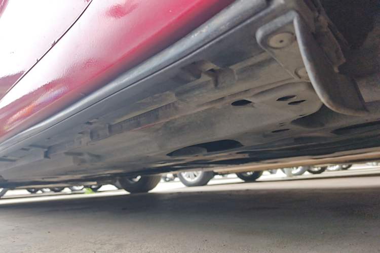 Used Mazda 3 Axela 2014 Sedan 1.5L Automatic Luxury Model Left Side Sill