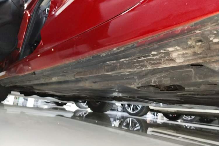Used Mazda 3 Axela 2014 Sedan 1.5L Automatic Comfort Model Left Side Sill