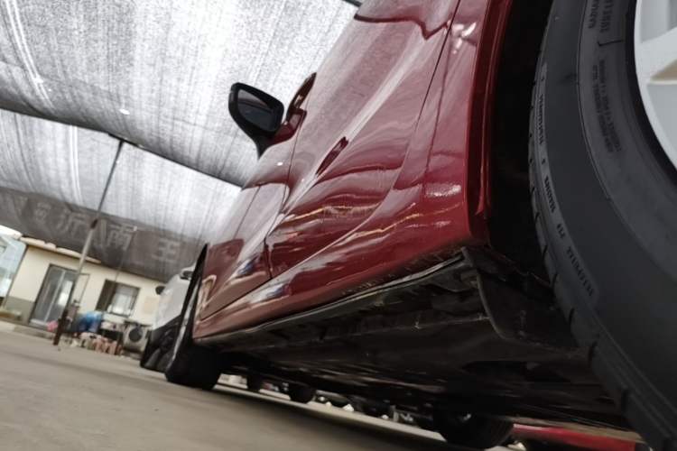 Used Mazda 3 Axela 2014 Sedan 1.5L Manual Comfort Model Left Side Sill
