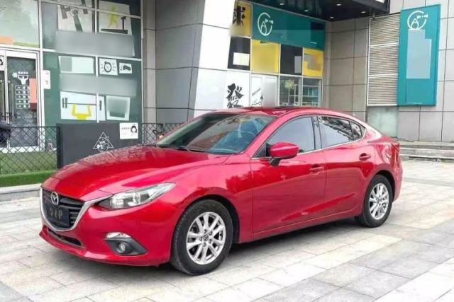 Mazda 3 Axela 2014 Sedan 1.5L Automatic Luxury Model usado
