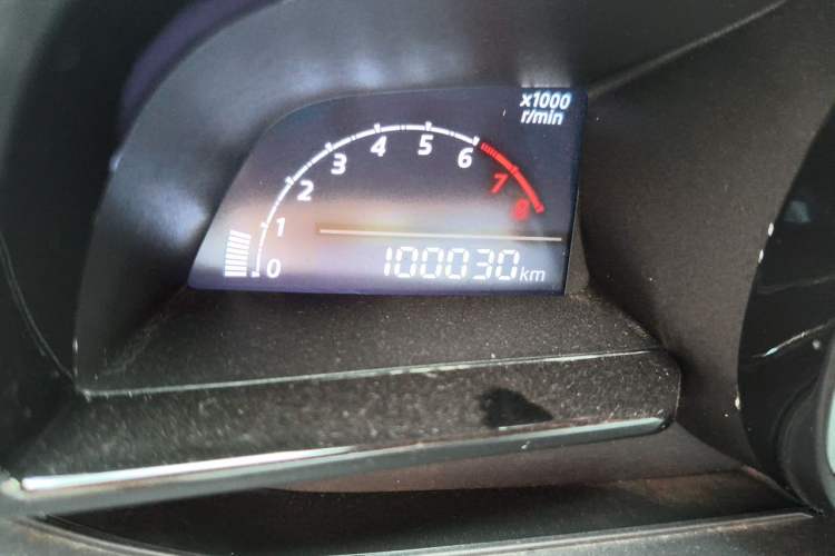 Used Mazda 3 Axela 2014 Hatchback 1.5L Manual Comfort Model Odometer Close Up
