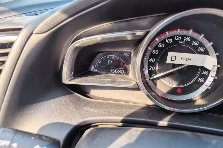 Used Mazda 3 Axela 2014 Sedan 1.5L Automatic Comfort Model Odometer Close Up