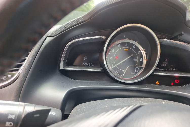Used Mazda 3 Axela 2014 Sedan 2.0L Automatic Flagship Model Odometer Close Up