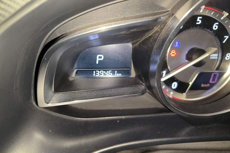 Used Mazda 3 Axela 2014 Hatchback 2.0L Automatic Flagship Model Odometer Close Up