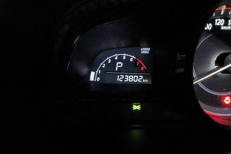 Used Mazda 3 Axela 2014 Sedan 2.0L Automatic Sport Model Odometer Close Up