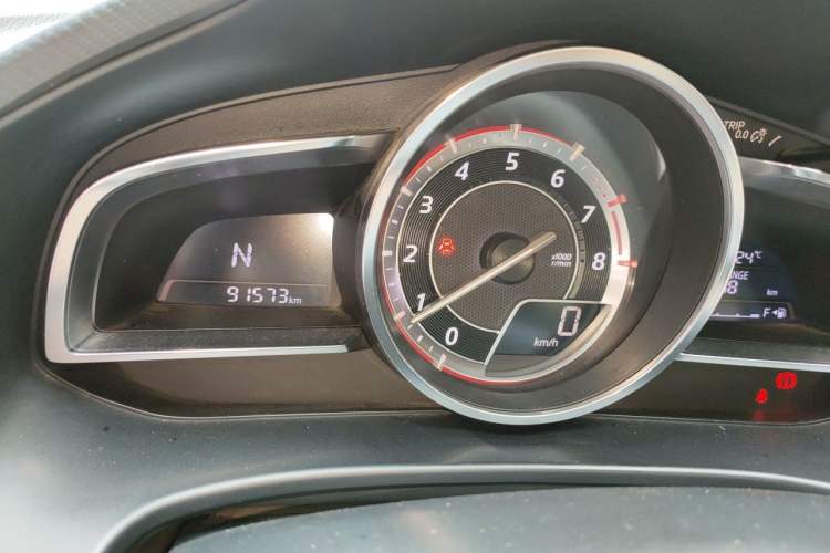 Used Mazda 3 Axela 2014 Sedan 2.0L Automatic Flagship Model Odometer Close Up