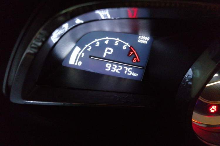 Used Mazda 3 Axela 2014 Sedan 2.0L Automatic Sport Model Odometer Close Up