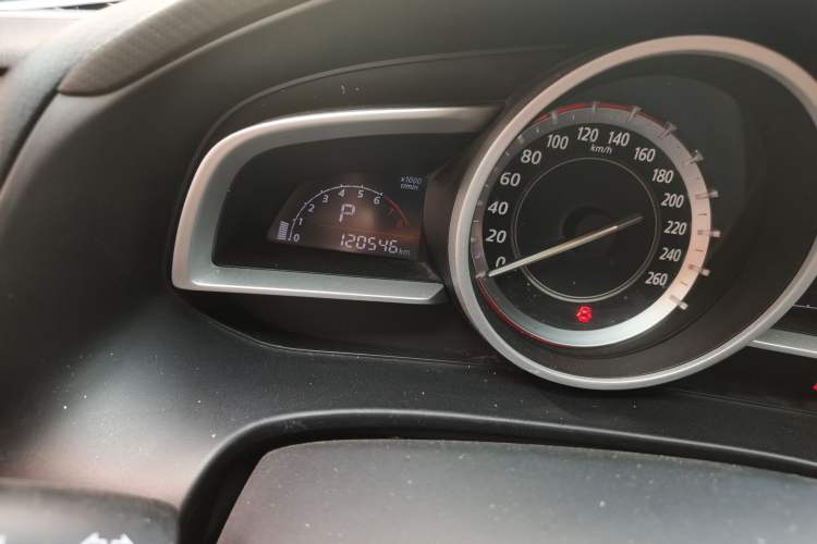 Used Mazda 3 Axela 2014 Sedan 1.5L Automatic Comfort Model Odometer Close Up