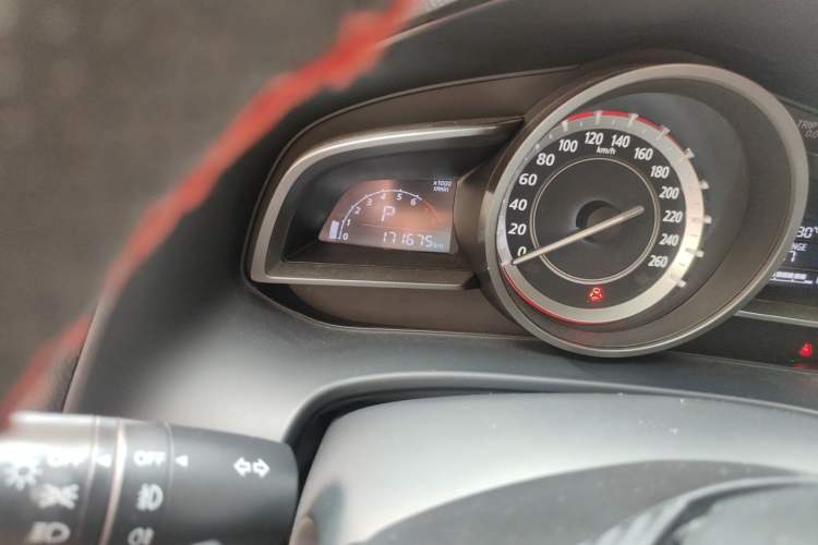 Used Mazda 3 Axela 2014 Hatchback 2.0L Automatic Sport Model Odometer Close Up