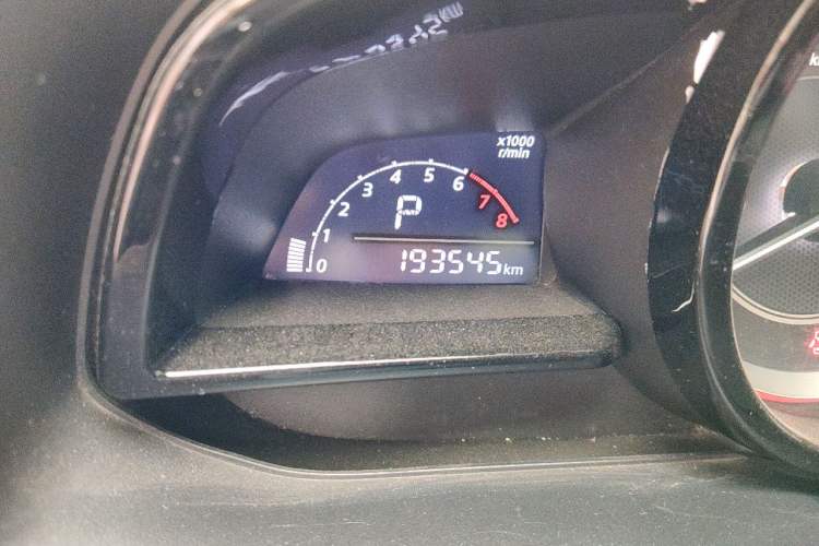 Used Mazda 3 Axela 2014 Sedan 1.5L Automatic Luxury Model Odometer Close Up