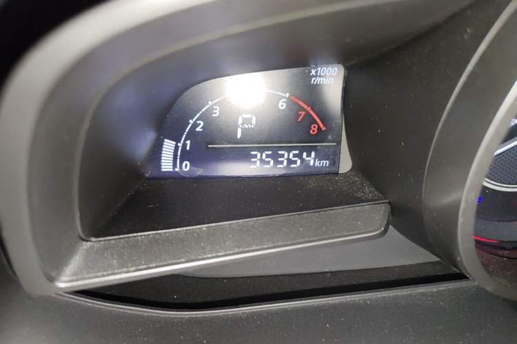 Used Mazda 3 Axela 2014 Sedan 1.5L Automatic Luxury Model Odometer Close Up