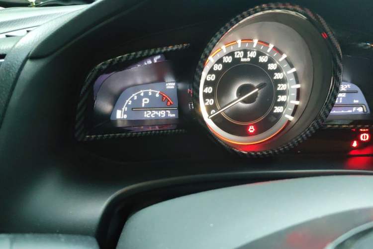 Used Mazda 3 Axela 2014 Sedan 1.5L Automatic Luxury Model Odometer Close Up