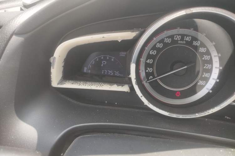 Used Mazda 3 Axela 2014 Sedan 1.5L Automatic Luxury Model Odometer Close Up