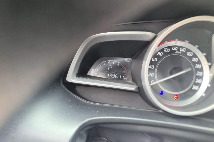 Used Mazda 3 Axela 2014 Sedan 1.5L Automatic Luxury Model Odometer Close Up