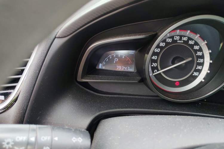 Used Mazda 3 Axela 2014 Sedan 1.5L Automatic Luxury Model Odometer Close Up