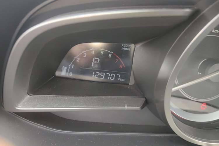 Used Mazda 3 Axela 2014 Sedan 1.5L Automatic Luxury Model Odometer Close Up